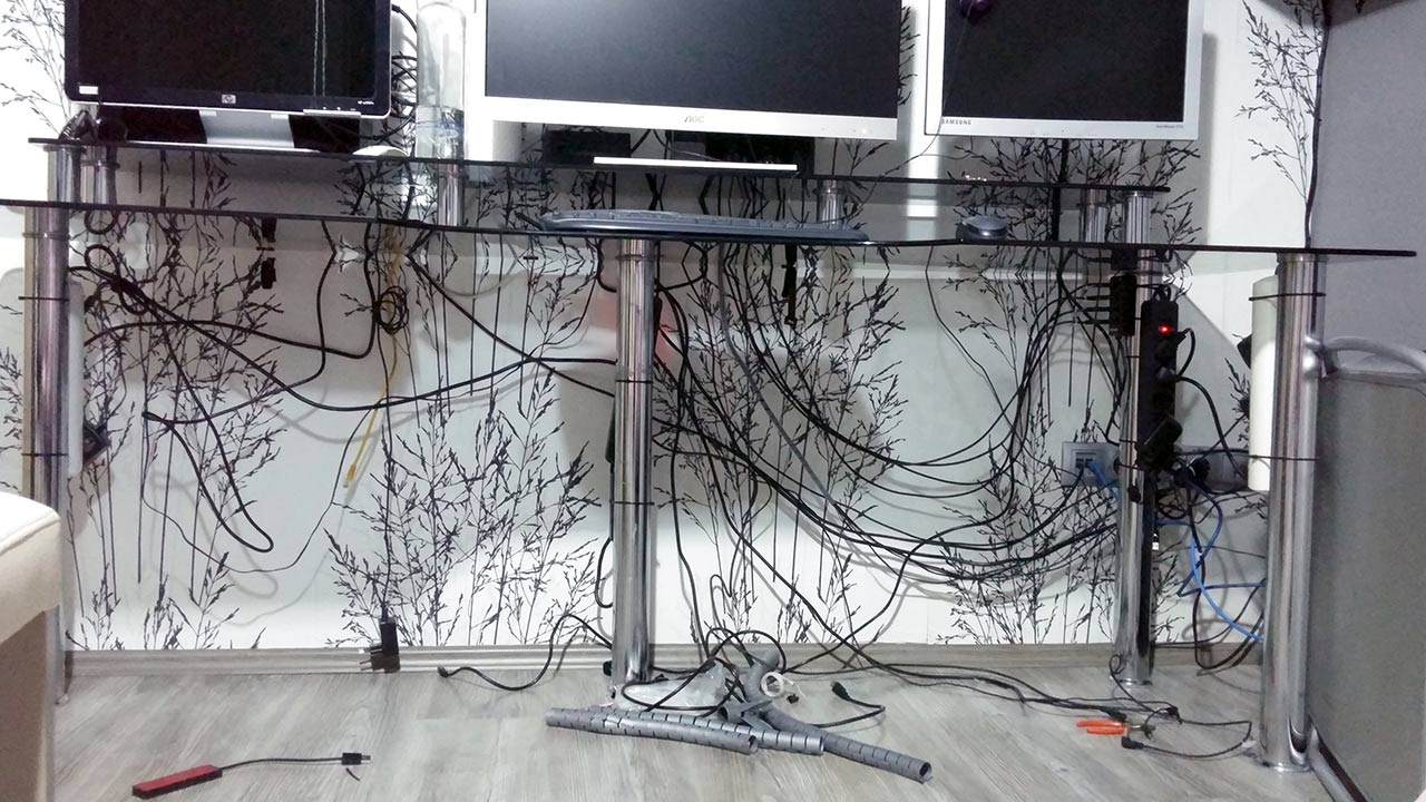 Bilgisayarlarınızın yol açtığı kablo karmaşıklığından kurtulun